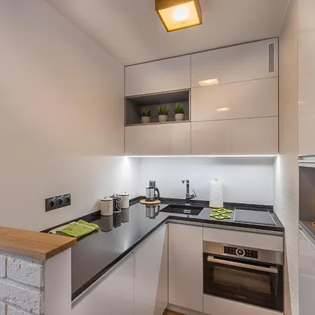 Strict Center - Metro,free Parking Apartment *