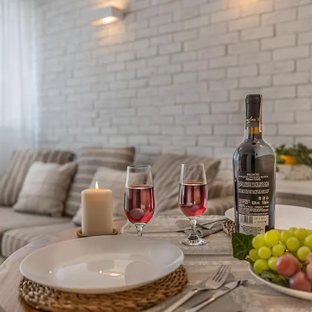 Strict Center - Metro,free Parking Apartment Warsaw