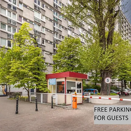 Strict Center - Metro,free Parking Apartment